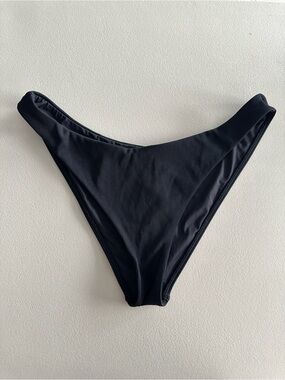 L*Space rocky bottom classic bikini bottom swimsuit piece